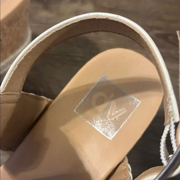 Woven DV Wedge Sandals - Picture 2 of 6